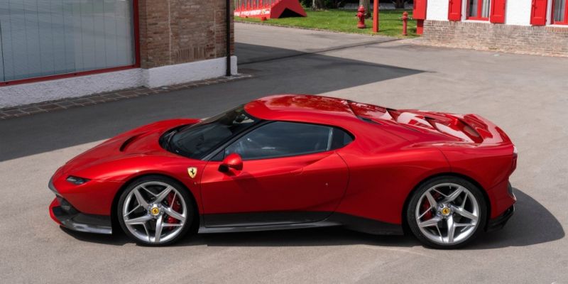 
                                    Ferrari показала уникальный суперкар
                            