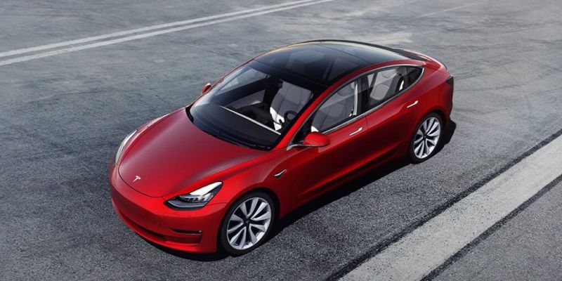 
                                    Илон Маск рассказал о самой доступной Tesla с двумя моторами
                            