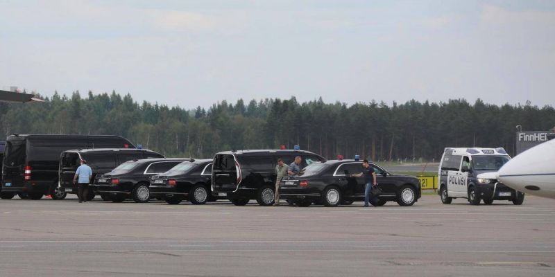 
                                    Новый лимузин Владимира Путина привезли в Финляндию
                            