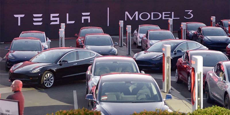 
                                    Tesla решила увеличить производство Model 3
                            