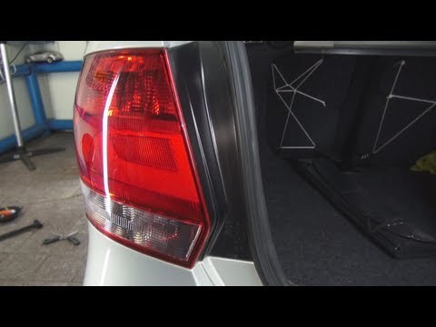 Замена ламп задней фары Volkswagen Polo V
