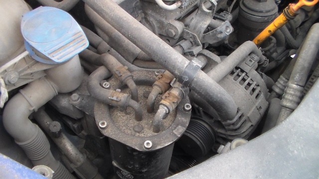 Замена топливного фильтра Volkswagen Caddy