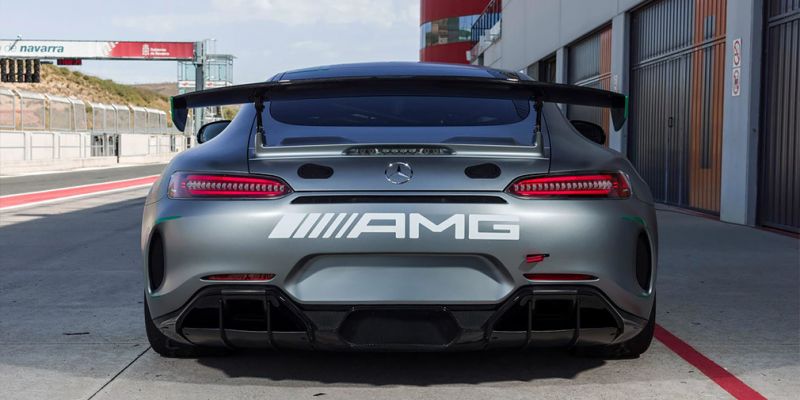 
                                    Mercedes-AMG GT R превратили в гоночный автомобиль
                            