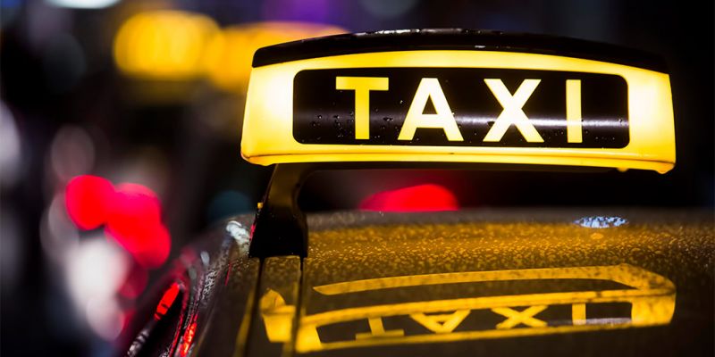 
                                    В центре Москвы открыли бесплатные парковки для такси
                            