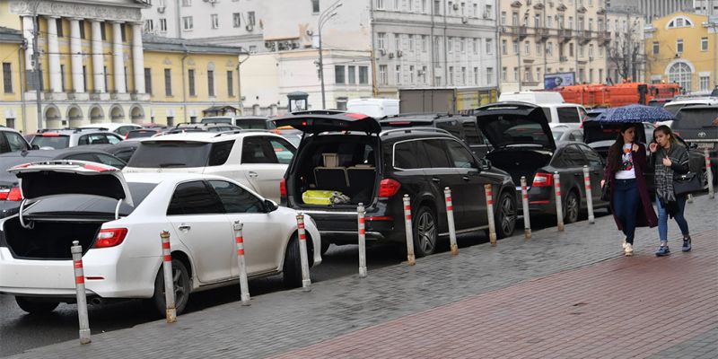 
                                    Московские власти призвали водителей внимательно выбирать места парковки
                            