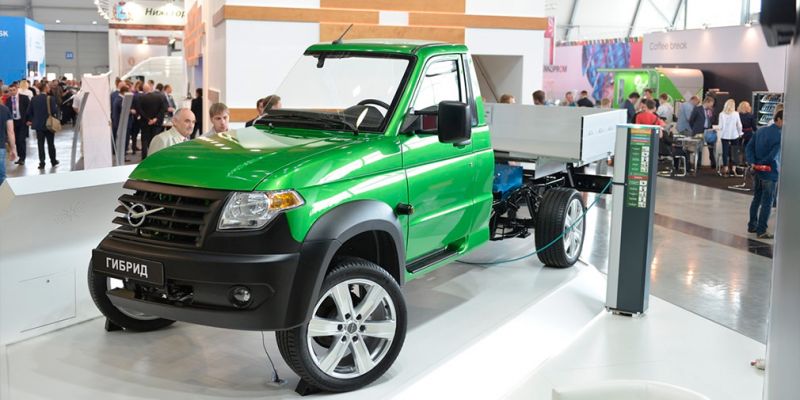 
                                    УАЗ представил свой первый гибридный автомобиль
                            