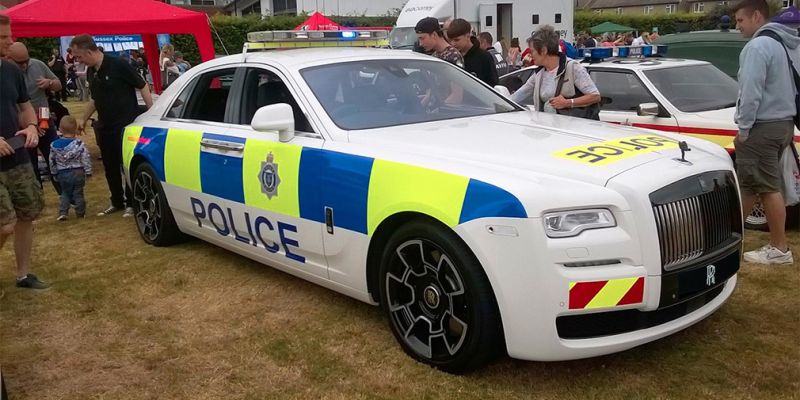 
                                    Rolls-Royce Ghost превратили в полицейский автомобиль
                            