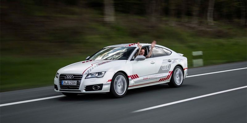
                                    Audi предложила обычным людям прокатиться по автобану на беспилотнике
                            