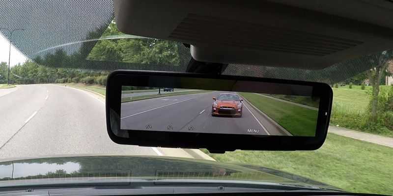 
                                    Nissan разработал «умное» зеркало заднего вида
                            