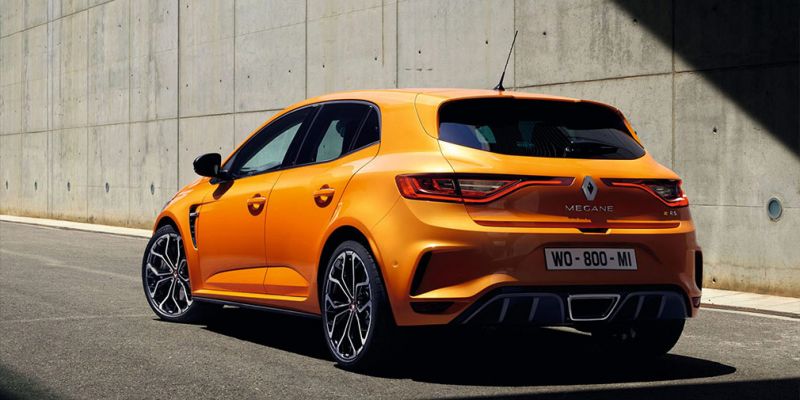 
                                    Renault представил сверхмощный Megane нового поколения
                            