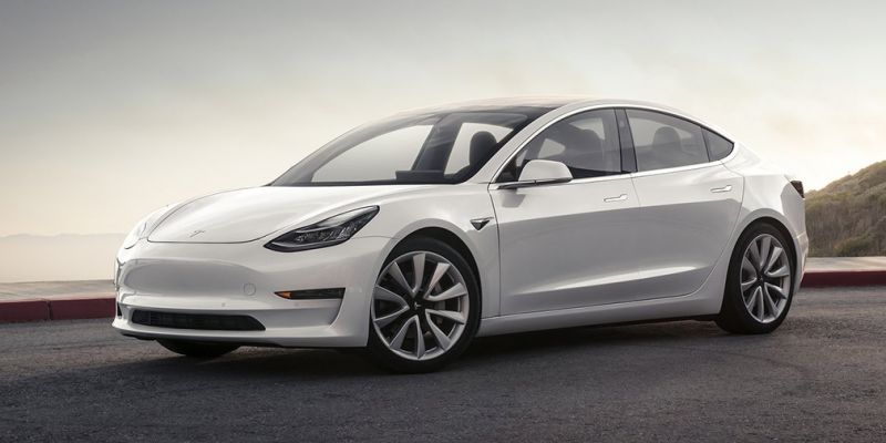 
                                    Самый доступный электрокар Tesla получит «умную» подвеску
                            