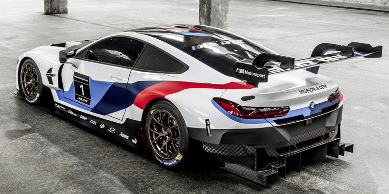 
                                    BMW намекнула на новое купе 8-Series гоночным автомобилем
                            