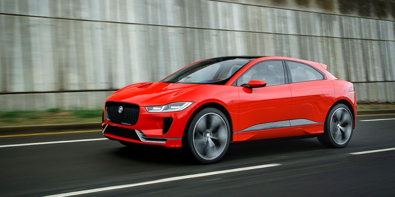 
                                    Все автомобили Jaguar Land Rover к 2020 году получат электрические версии
                            