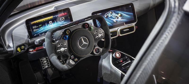 
                                    Mercedes показал гиперкар с мотором болида Формулы-1
                            