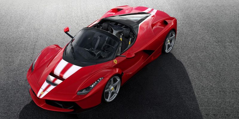 
                                    Последний суперкар Ferrari LaFerrari продали за рекордную сумму
                            
