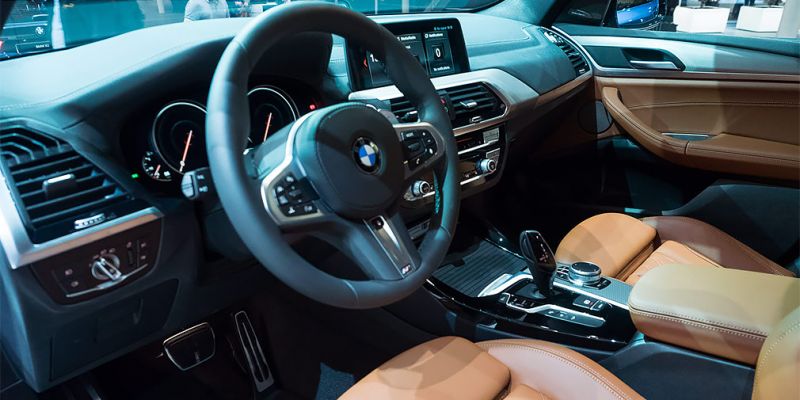 
                                    Во Франкфурте дебютировал новый BMW X3
                            