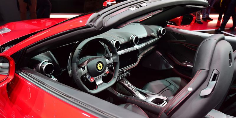 
                                    Новый «доступный» суперкар Ferrari получил 600-сильный мотор
                            