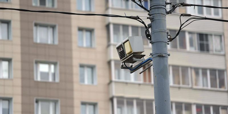 
                                    ГИБДД проверит камеру, которая ошибочно выписала тысячи штрафов в Москве
                            