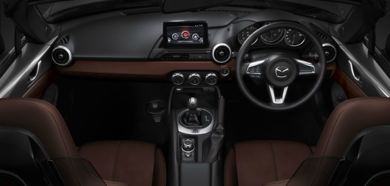
                                    Mazda улучшила управляемость родстера MX-5
                            