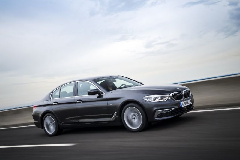 
                                    BMW рассказала о новых версиях «пятерки», «семерки» и X6
                            