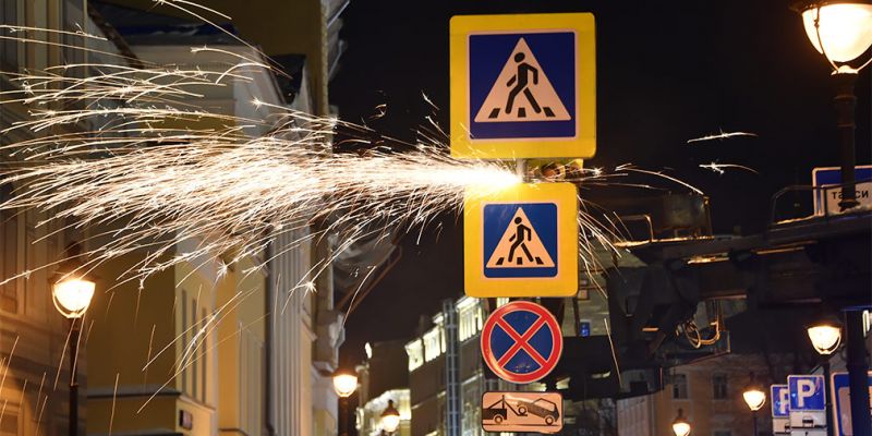 
                                    В Москве станет больше уменьшенных дорожных знаков
                            