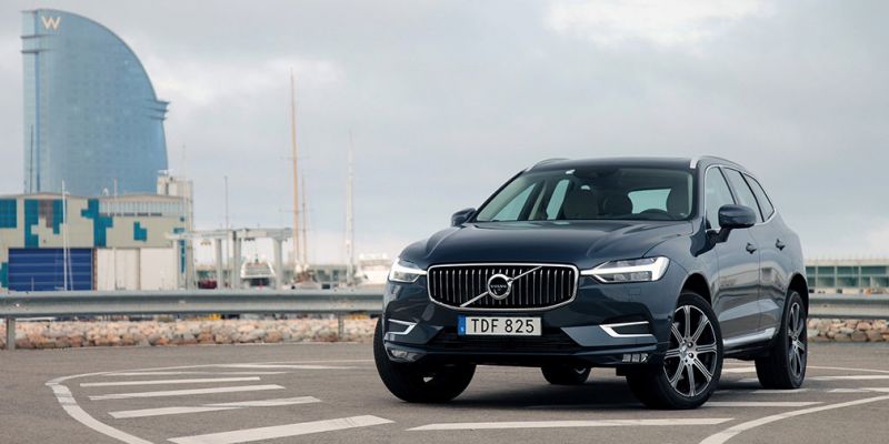 
                                    Volvo начала прием заказов в России на новый XC60
                            