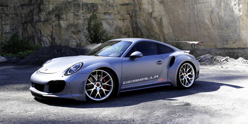 
                                    Porsche 911 превратили в 828-сильный гиперкар
                            