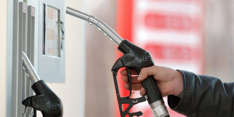 
                                    Совет Федерации одобрил повышение акцизов на бензин
                            