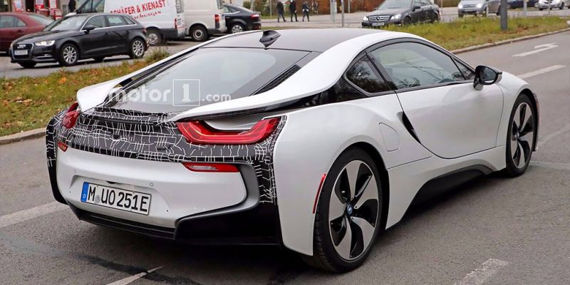 
                                    BMW вывела на тесты новую модификацию i8
                            