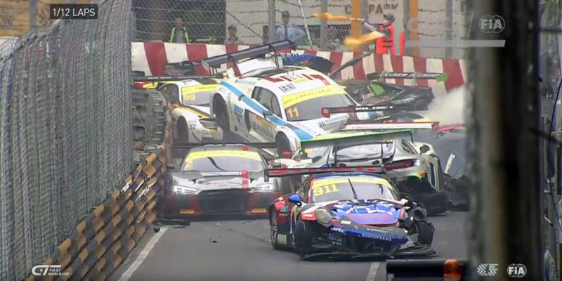 
                                    Видео: массовый завал из 16 машин на гонке FIA GT в Макао
                            