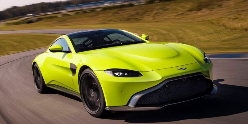 
                                    Aston Martin представил новый суперкар
                            