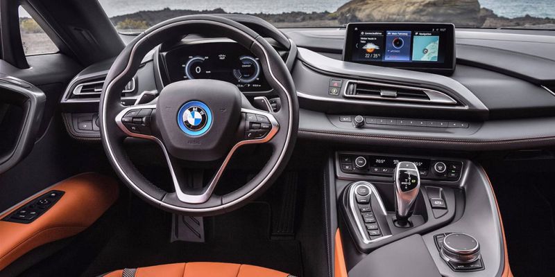 
                                    BMW i8 превратили в гибридный родстер
                            