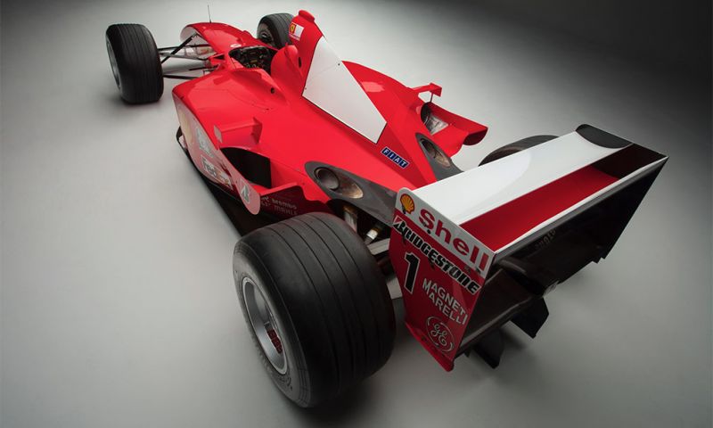 
                                    Болид Ferrari Михаэля Шумахера продали за рекордную сумму
                            