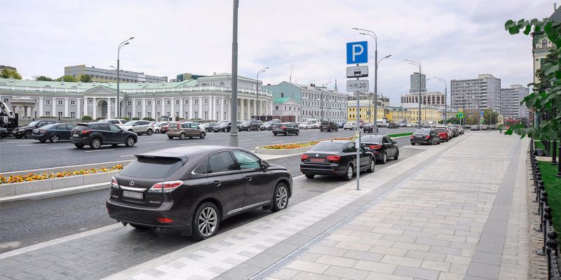 
                                    Москва заработала на платных парковках более 15 миллиардов рублей
                            