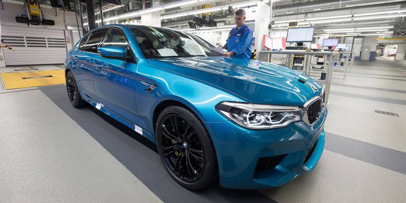 
                                    BMW начала производство седана M5 нового поколения
                            