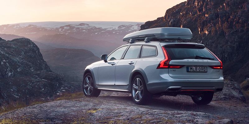 
                                    Volvo назвала российские цены на спецверсию V90 Cross Country
                            