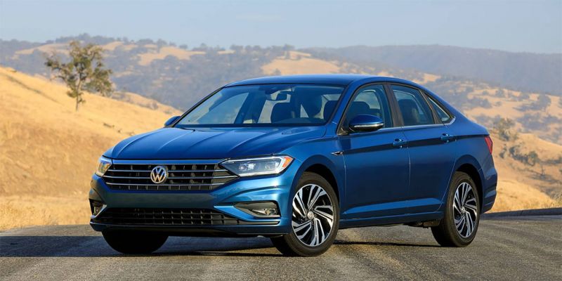 
                                    Volkswagen представил седан Jetta нового поколения
                            