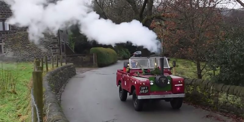 
                                    Видео: британский пенсионер построил Defender с паровым двигателем
                            