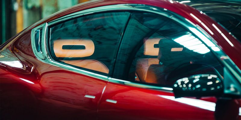 
                                    Fisker представил роскошного конкурента Tesla Model S
                            