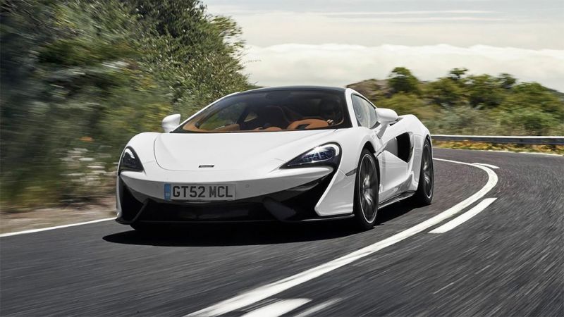 
                                    McLaren улучшил управляемость своего самого практичного суперкара
                            