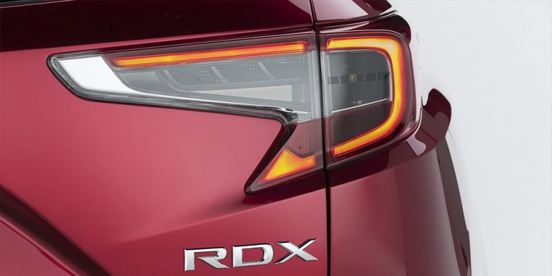 
                                    Acura показала дизайн нового RDX
                            