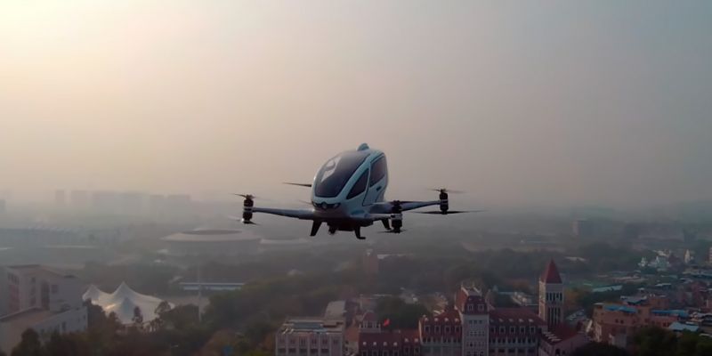 
                                    Видео: китайцы испытали летающий беспилотник с настоящим пассажиром
                            