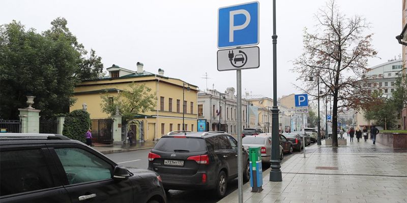 
                                    В Москве расширят функционал сервиса для жалоб на неправильную парковку
                            