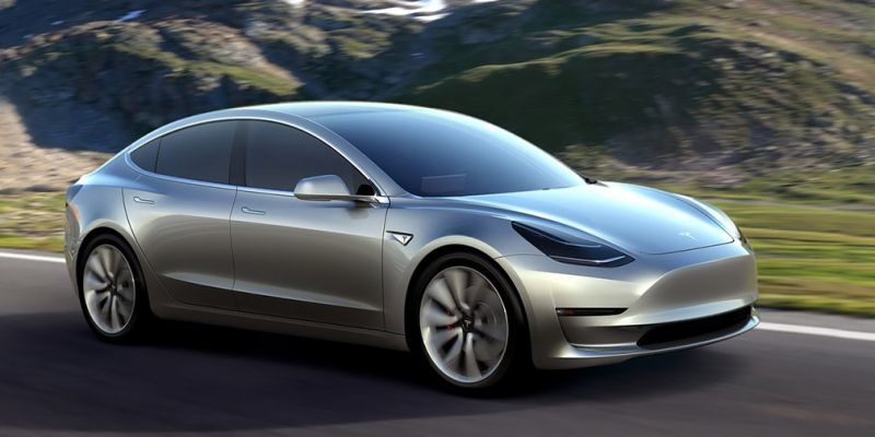
                                    Первый в России экземпляр Tesla Model 3 выставили на продажу
                            