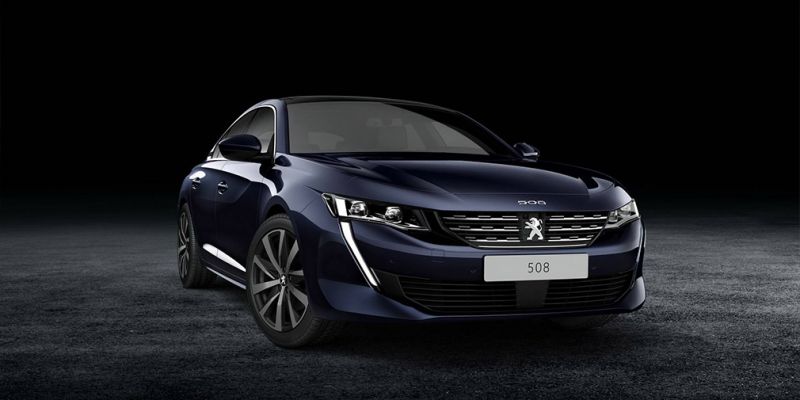 
                                    Peugeot представил седан 508 нового поколения
                            