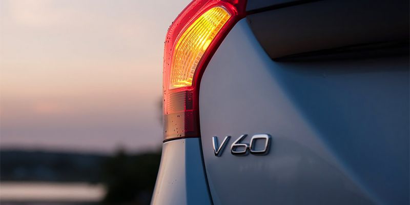 
                                    Volvo анонсировала премьеру универсала V60 нового поколения
                            