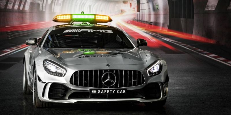 
                                    Mercedes-AMG превратили в автомобиль безопасности Формулы-1
                            