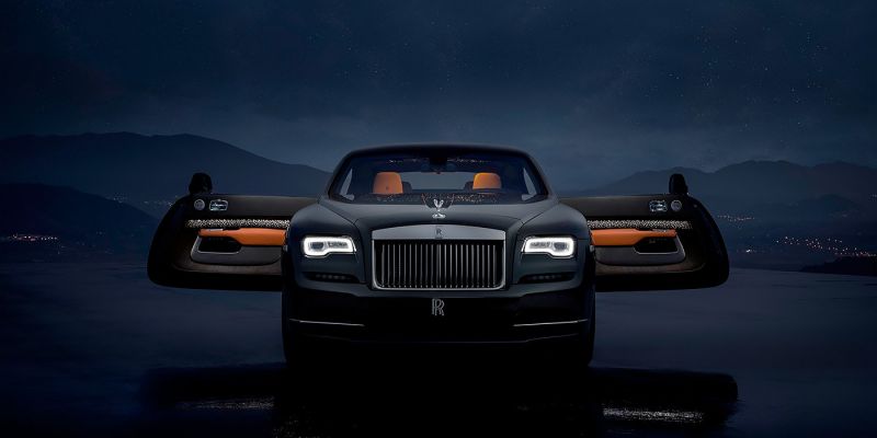 
                                    В салоне Rolls-Royce Wraith появились «падающие звезды»
                            