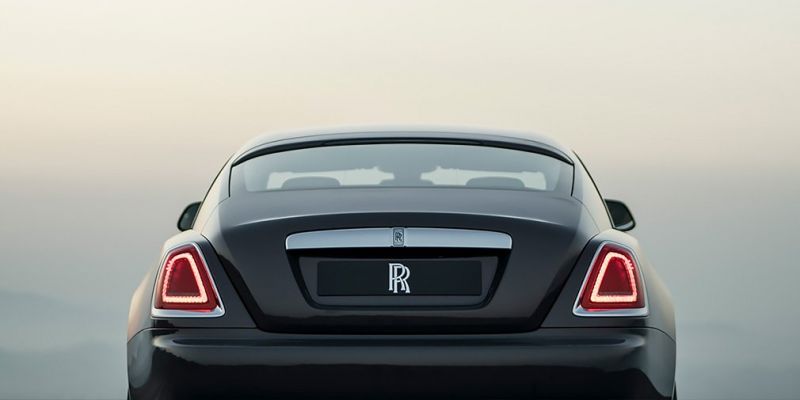 
                                    В салоне Rolls-Royce Wraith появились «падающие звезды»
                            