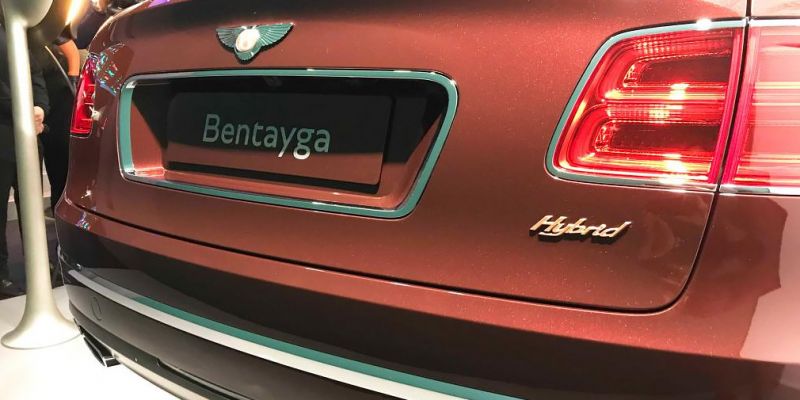 
                                    Гибридная Bentley Bentayga: 2,5 часа подзарядки и умная навигация
                            